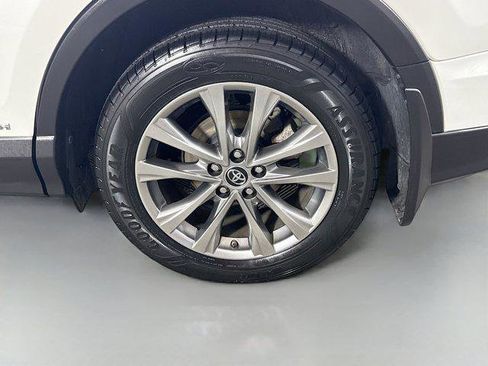 Used 2016 Toyota RAV4 Limited image 30