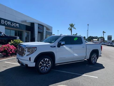 Used 2023 GMC Sierra 1500 Denali w/ Denali Reserve Package AWD/4WD image 1