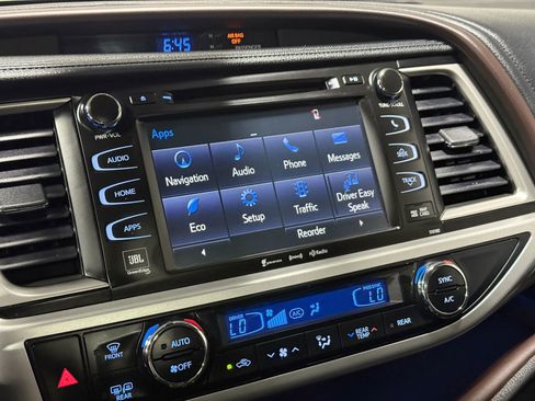 Used 2017 Toyota Highlander Limited Platinum image 35