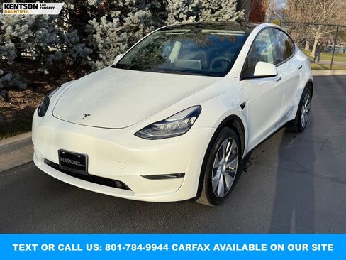 Used 2023 Tesla Model Y Long Range image 3