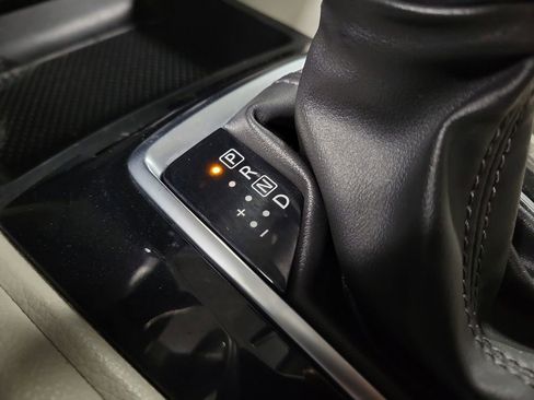 Used 2019 Nissan Rogue Sport SV image 16