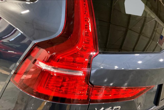 Certified 2023 Volvo V60 B5 Cross Country Plus w/ Climate Package AWD/4WD image 33