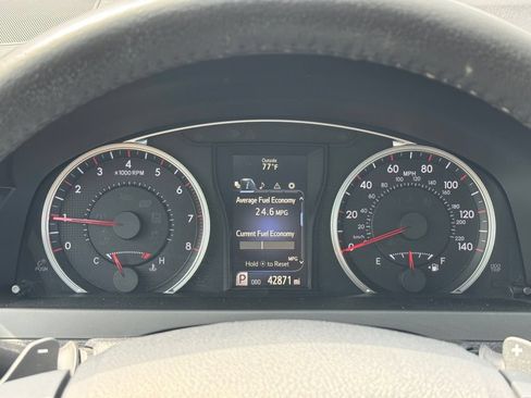 Certified 2017 Toyota Camry XSE FWD image 14