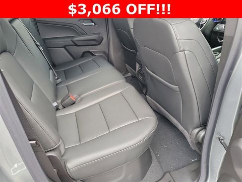 New 2025 Chevrolet Colorado LT w/ LT Convenience Package image 16