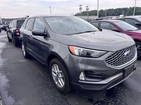 Used 2024 Ford Edge SEL w/ Convenience Package AWD/4WD image 3
