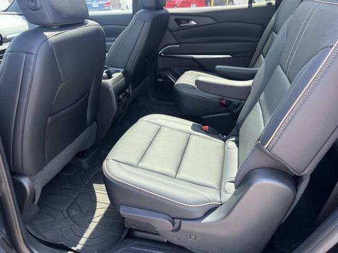Used 2026 Chevrolet Traverse High Country AWD/4WD image 11