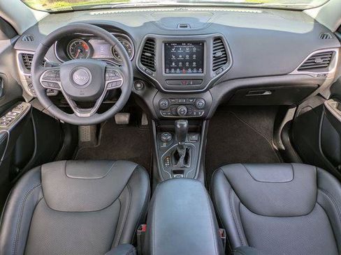 Certified 2022 Jeep Cherokee Latitude Lux w/ Sun & Sound Group AWD/4WD image 11