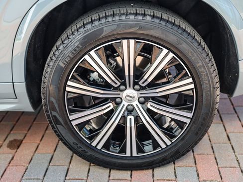 Used 2025 Volvo XC90 B5 Core w/ Protection Package Premier AWD/4WD image 10