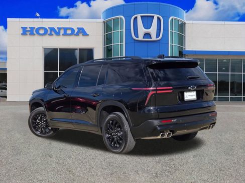 Used 2024 Chevrolet Traverse LT w/ Enhanced Driving Package FWD image 5