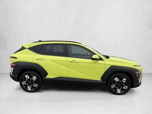 Used 2025 Hyundai Kona SEL FWD image 4