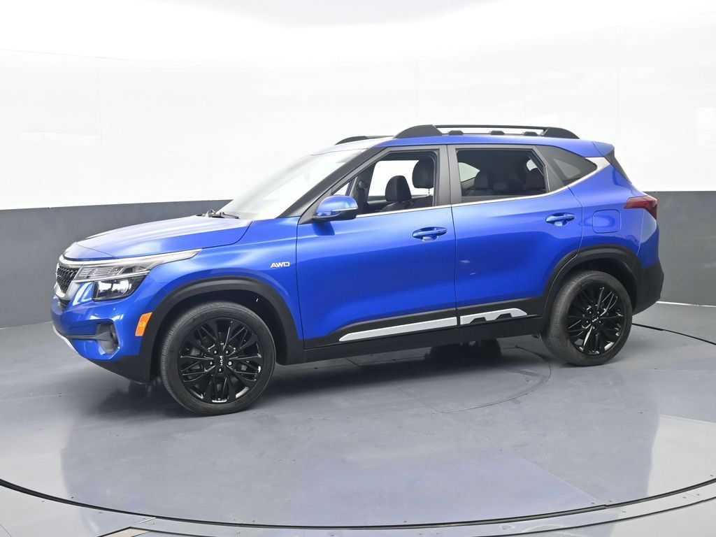 Used 2023 Kia Seltos Nightfall Edition AWD/4WD image 2