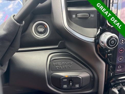 Used 2025 RAM 2500 Big Horn AWD/4WD image 22