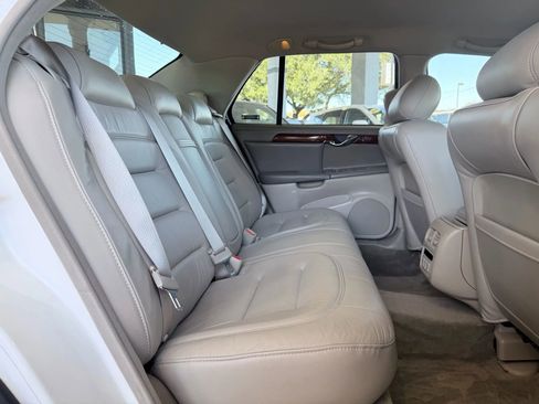 Used 2002 Cadillac De Ville Sedan 4D w/ Comfort/Convenience Pkg image 14