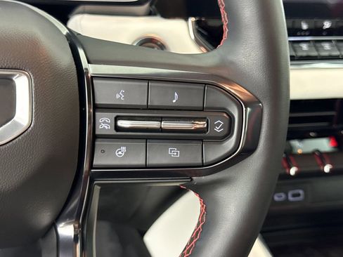 New 2025 GMC Canyon AT4 w/ AT4X Package image 24