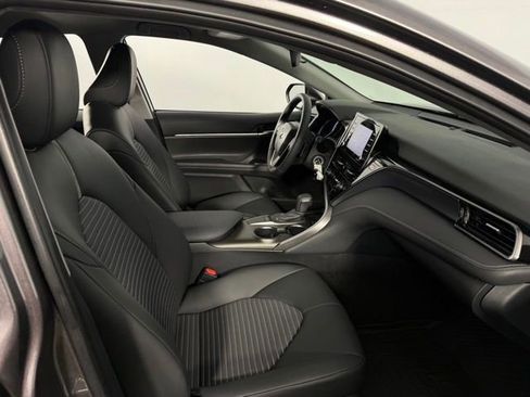 Used 2023 Toyota Camry SE FWD image 15