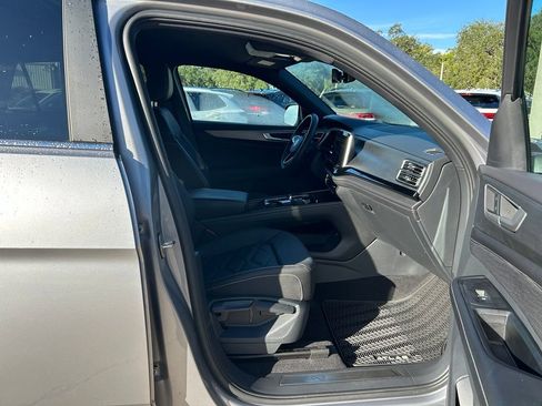 Certified 2024 Volkswagen Atlas Cross Sport SE AWD/4WD image 36