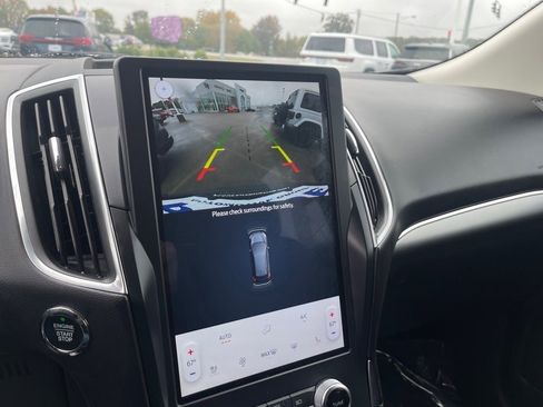 Used 2024 Ford Edge Titanium image 13