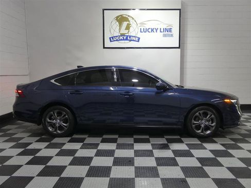 Used 2024 Honda Accord EX image 6