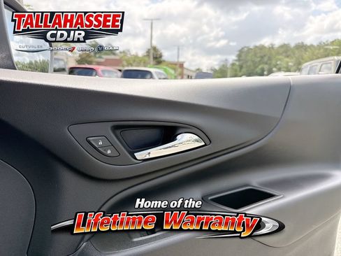Used 2022 Chevrolet Equinox LT FWD image 29