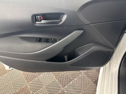 Used 2025 Toyota Corolla LE FWD image 23