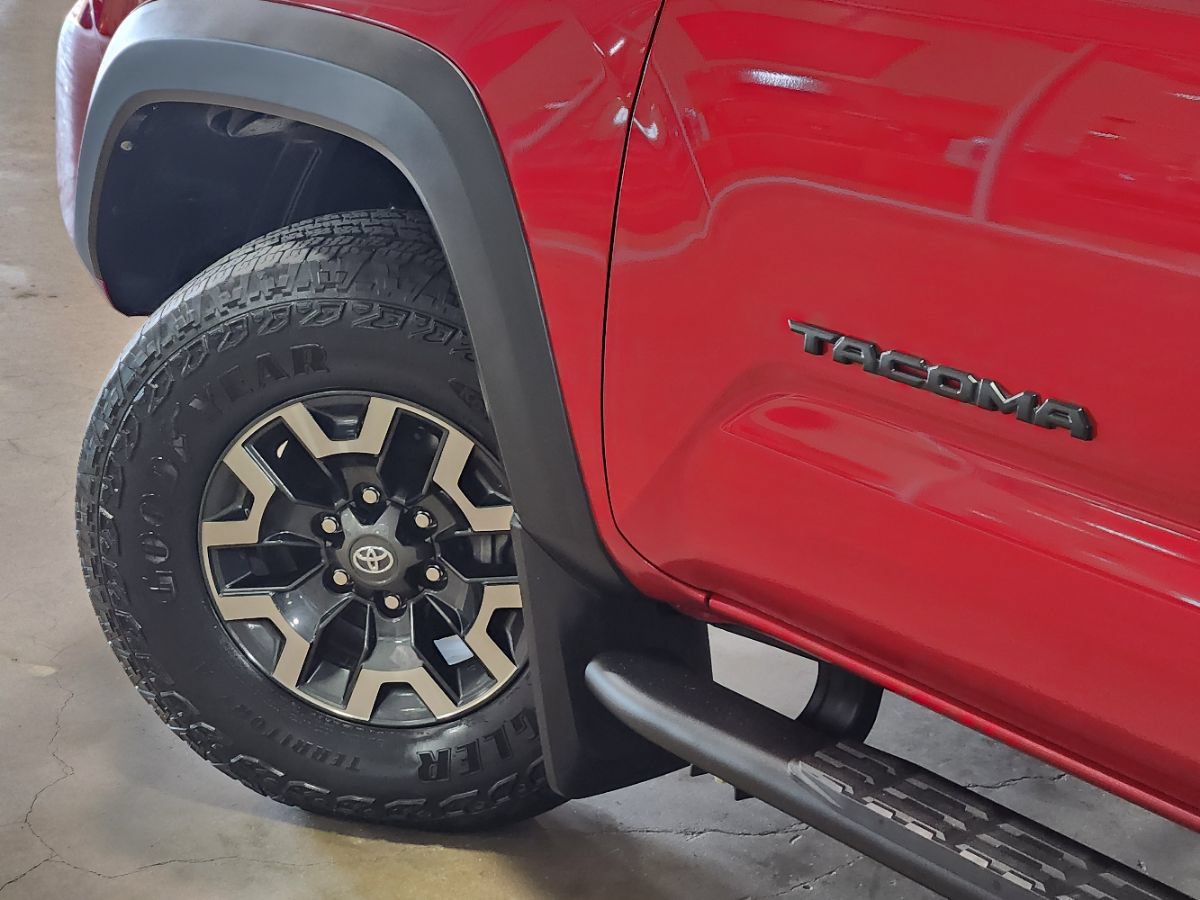Used 2022 Toyota Tacoma TRD Off-Road AWD/4WD image 23