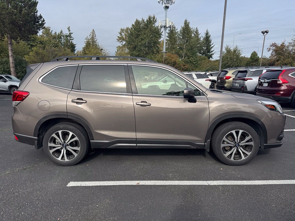 Used 2023 Subaru Forester Limited AWD/4WD image 2