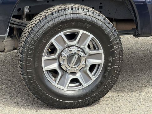 Used 2024 Ford F250 Lariat AWD/4WD image 32