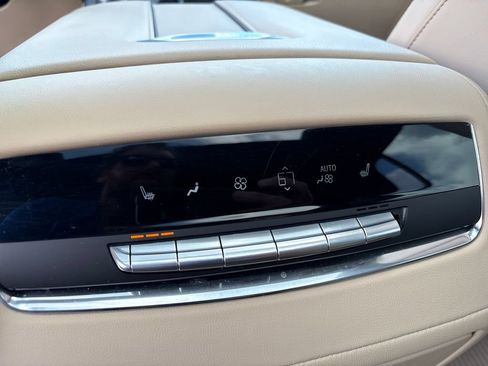 Certified 2021 Cadillac Escalade ESV Premium Luxury AWD/4WD image 54