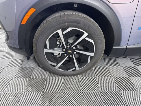 New 2026 Chevrolet Equinox EV LT image 9