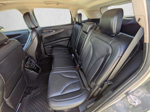 Used 2021 Lincoln Nautilus Reserve image 21