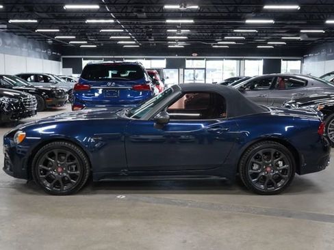 Used 2018 FIAT 124 Spider Abarth w/ Convenience Group RWD image 2