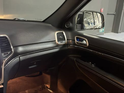 Used 2015 Jeep Grand Cherokee Limited AWD/4WD image 28