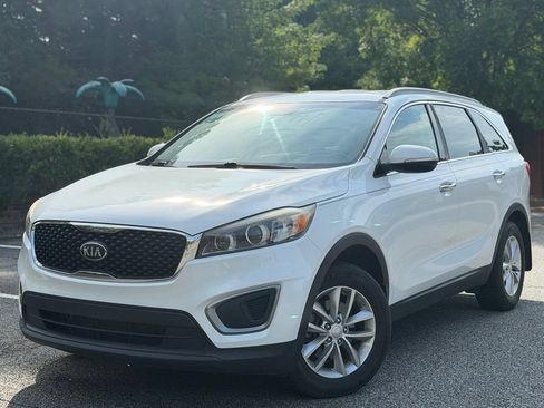 Used 2016 Kia Sorento FWD w/ LX Convenience Package image 1