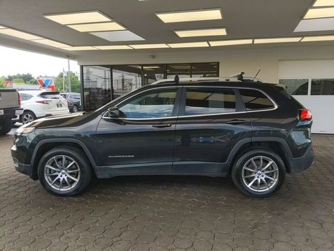 Used 2015 Jeep Cherokee Limited w/ Trailer Tow Group AWD/4WD image 11