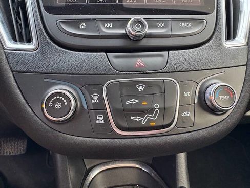 Used 2016 Chevrolet Malibu LT image 39