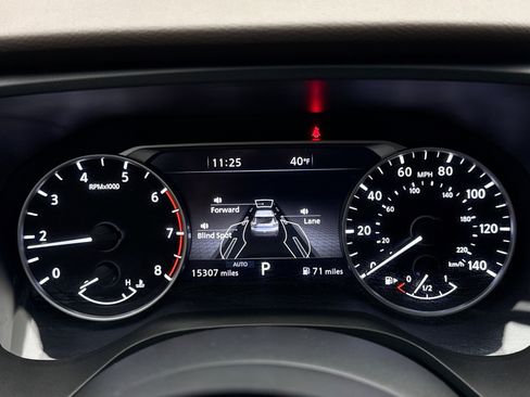 Used 2023 Nissan Rogue SL w/ SL Premium Package image 10