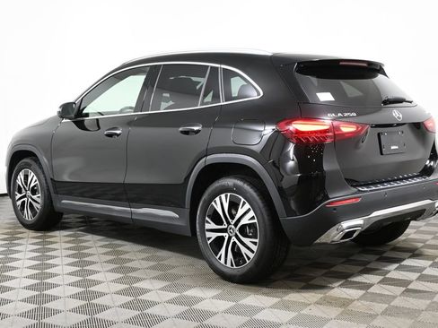 Used 2025 Mercedes-Benz GLA 250 4MATIC image 5