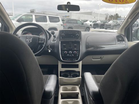 Used 2016 Dodge Grand Caravan SE w/ Quick Order Package 29E SE image 45