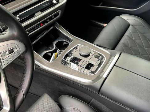 Used 2025 BMW X7 xDrive40i AWD/4WD image 18