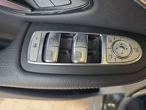 Certified 2020 Mercedes-Benz GLC 300 image 31