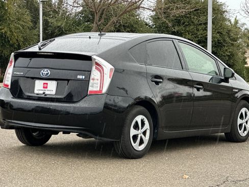 Used 2015 Toyota Prius Three image 4