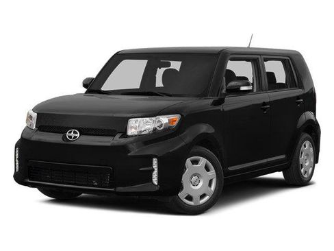 Used 2014 Scion xB FWD image 1