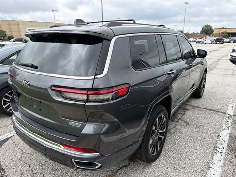 Used 2021 Jeep Grand Cherokee L Overland w/ Luxury Tech Group IV AWD/4WD image 5