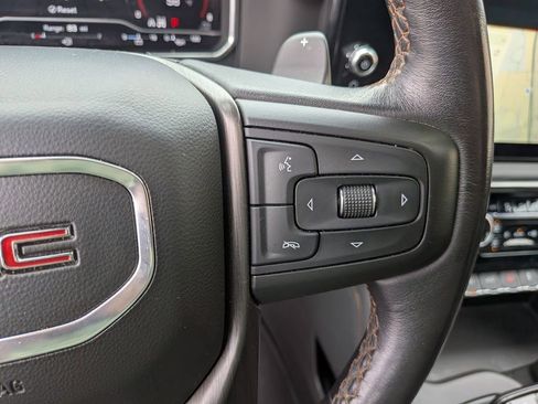 Used 2023 GMC Sierra 1500 AT4 w/ AT4 Premium Package AWD/4WD image 17