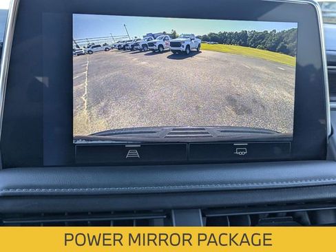 Used 2023 Chevrolet Suburban LT image 24