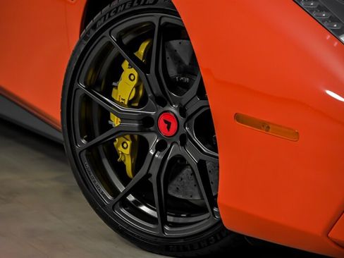 Used 2018 Ferrari 488 GTB RWD image 4