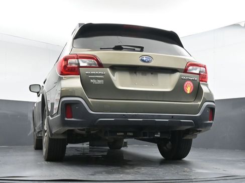 Used 2018 Subaru Outback 2.5i Limited image 22