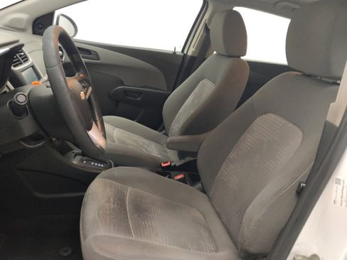 Used 2017 Chevrolet Sonic LT FWD image 17