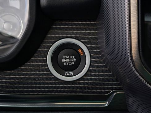 Used 2019 RAM 1500 Limited w/ Advanced Safety Group image 27