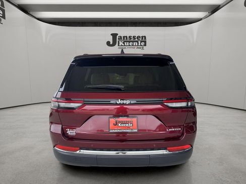 Used 2025 Jeep Grand Cherokee Limited AWD/4WD image 2